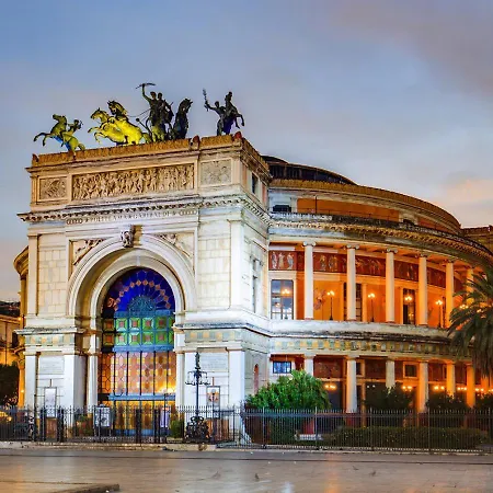 Vucciria - Centro Storico - Via Emanuele Дом отдыха